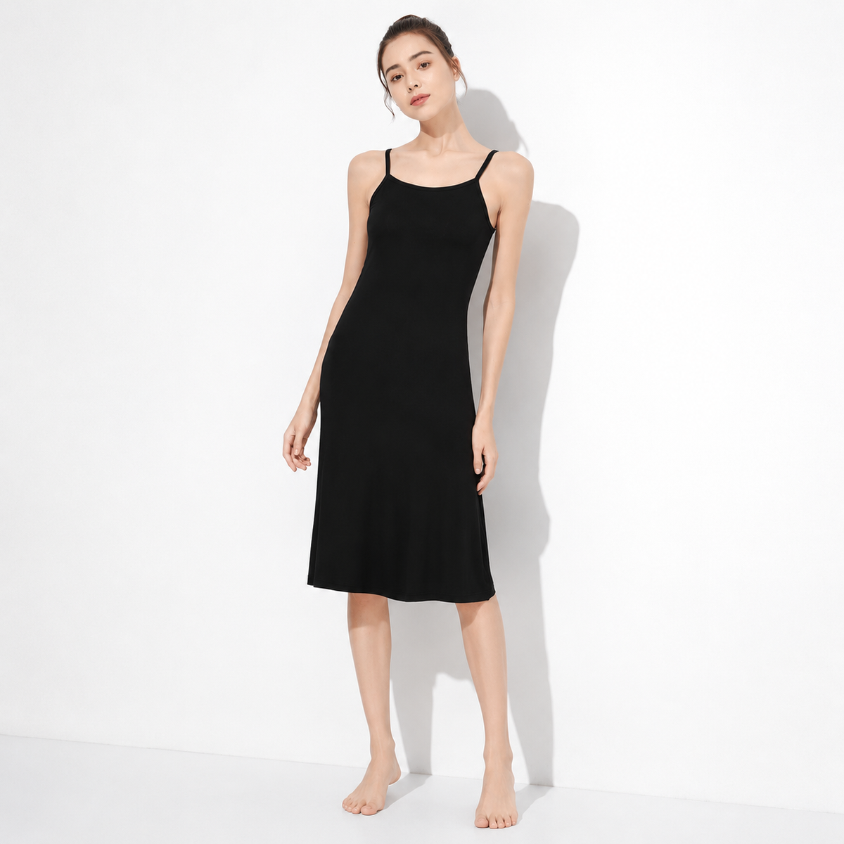 Fond de robe noir mi-long