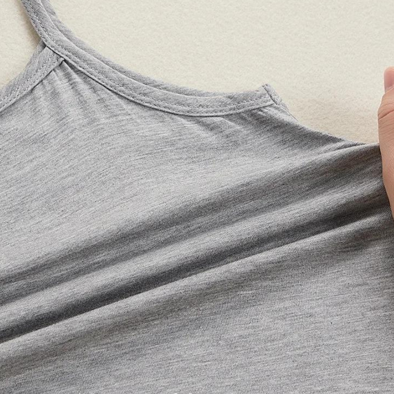 Fond de robe gris detail